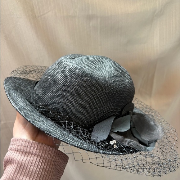 Andree Canadian Black Boater‎ Hat with Veil - Picture 5 of 8